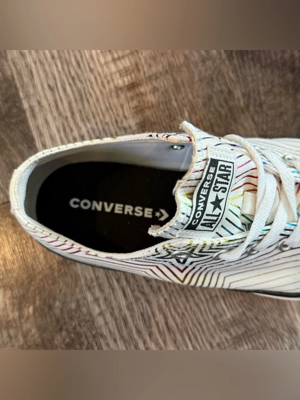 Converse Chuck Taylor All Star Low Junior Size 6 Lace Up Iridescent Rainbow Star
